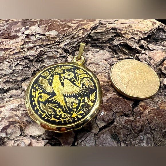 Toledo Spain Damascene Pendant Bird Flora Scene Gold SilverTone Black Inlay 2” - Picture 2 of 5